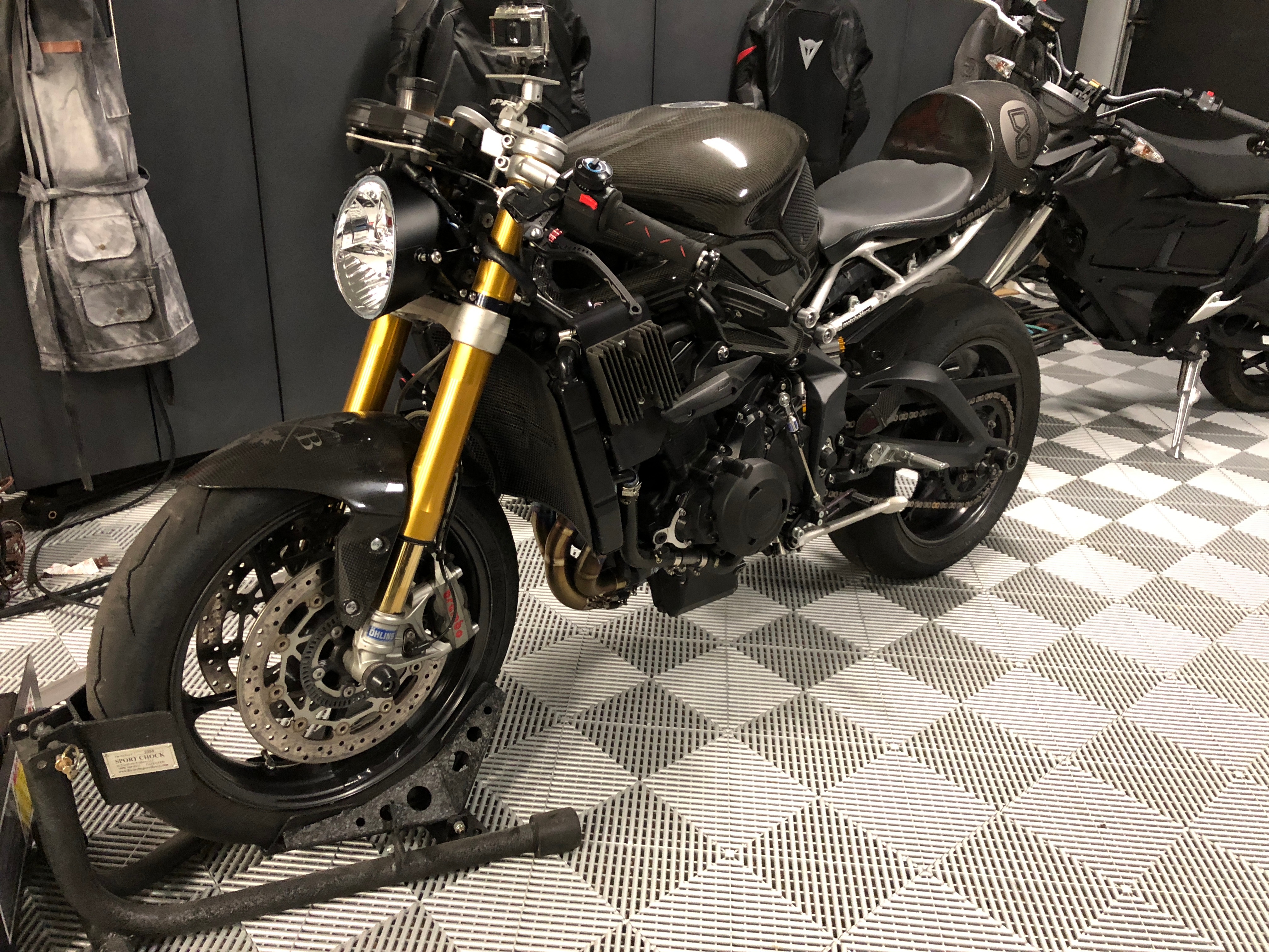 Triumph 675R Cafe Racer photo 22